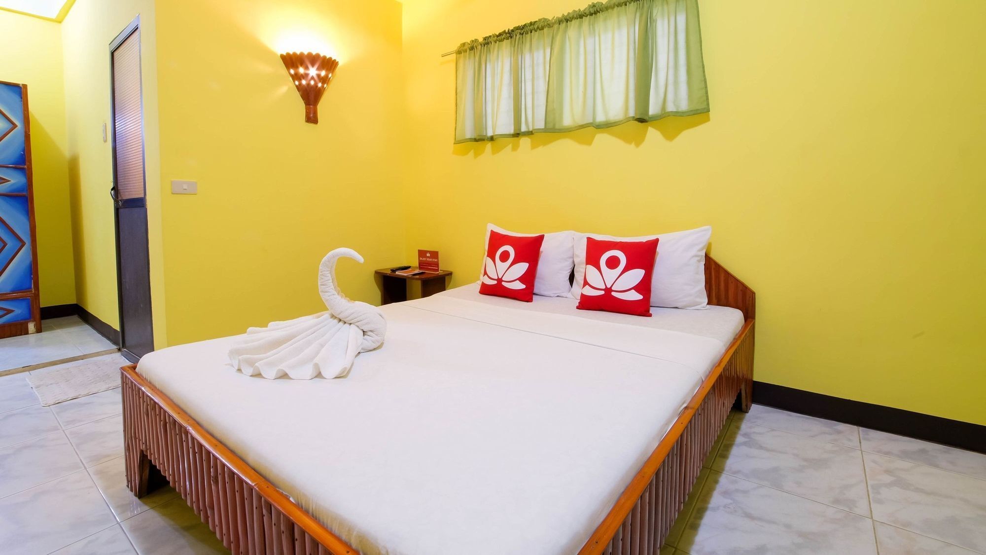 Zen Rooms White Beach Puerto Galera Eksteriør billede