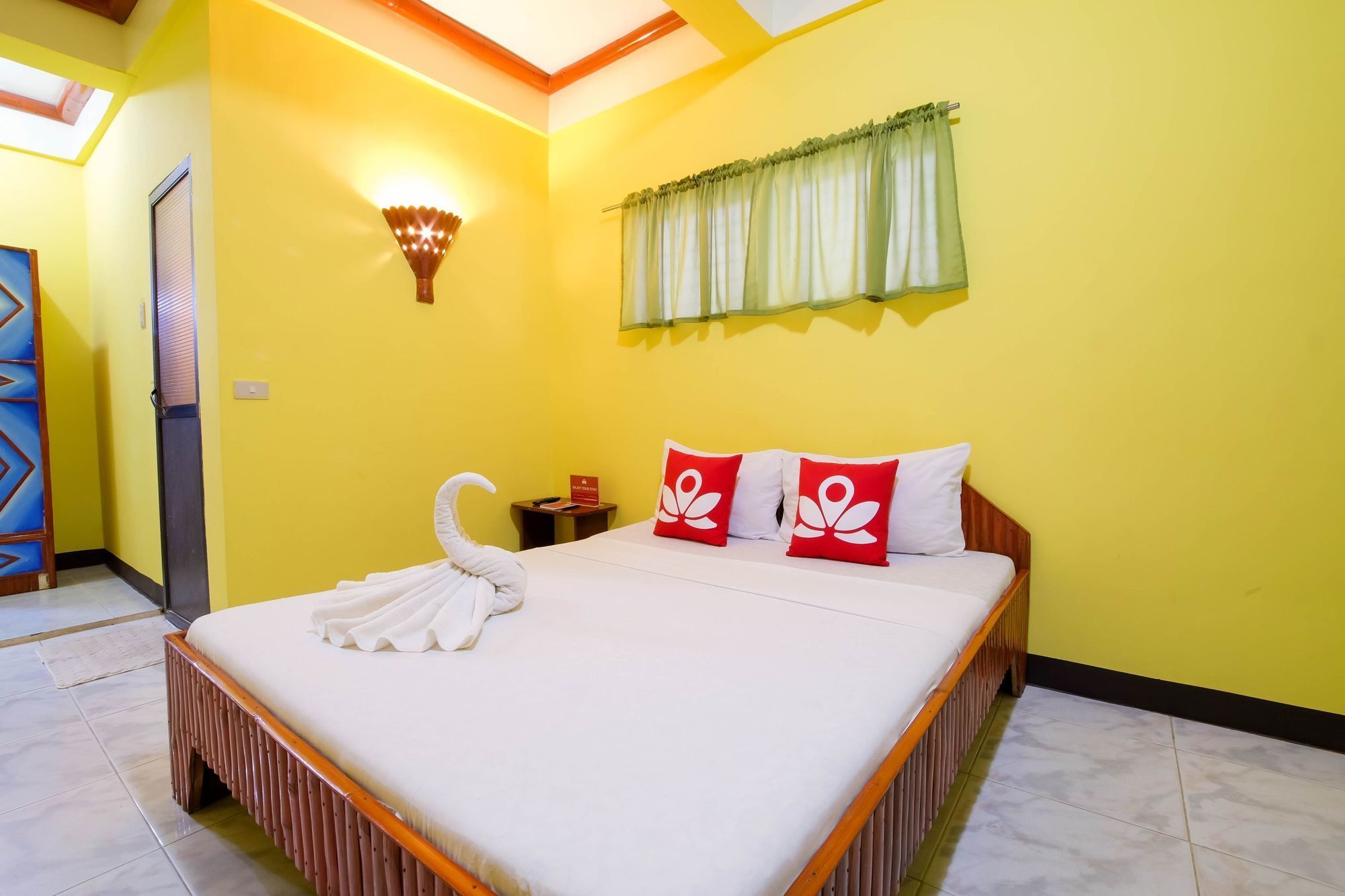 Zen Rooms White Beach Puerto Galera Eksteriør billede